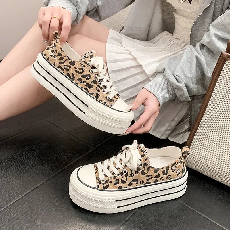 HKDQ Women's Platform Sneakers Round Toe Chunky Heel Lace-Up Canvas-Look Upper Patterned Casual Walking Shoes