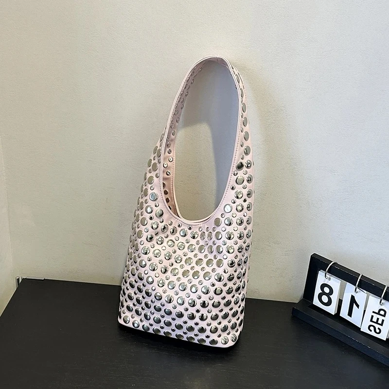 

New Solid Hasp Super Cool Rivets PU Square Shoulder Bags for Women 2026 Hot Trendy Large Capacity Personality Popular Handbags