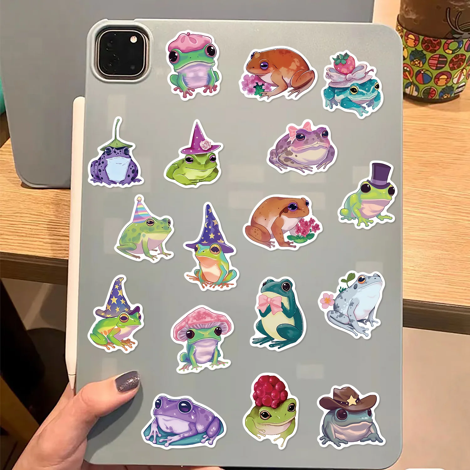 10/30/50 قطعة الكرتون غبي الملونة الضفدع الكتابة على الجدران ملصقات لحقيبة التزلج المحمول الأمتعة الهاتف التصميم ملصق مائي ذاتي الصنع #6