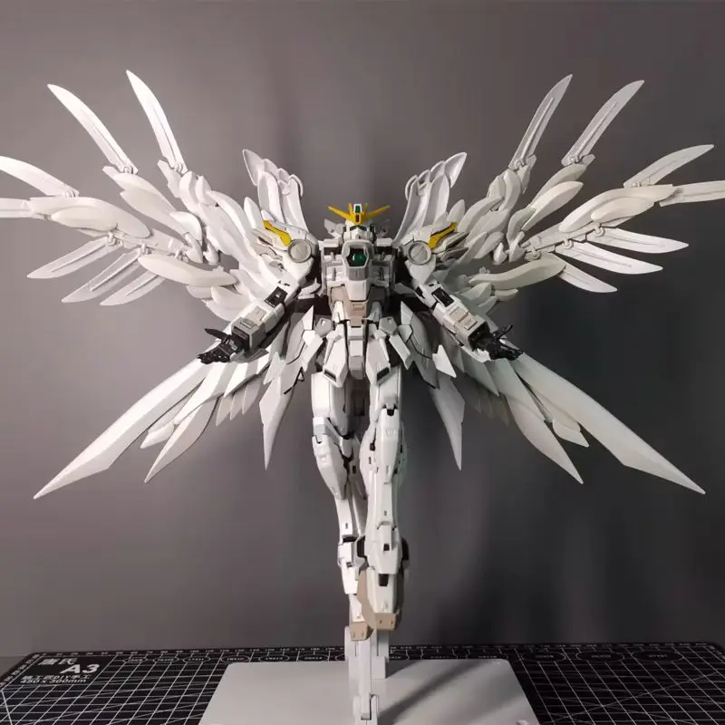 Daban Mg 1/100 Fix Snow White Wing Alloy Frame Action Figure Zestaw Modelarski do Składania Figurka Kolekcjonerska Ozdoba na Biurko Zabawka dla Chłopców