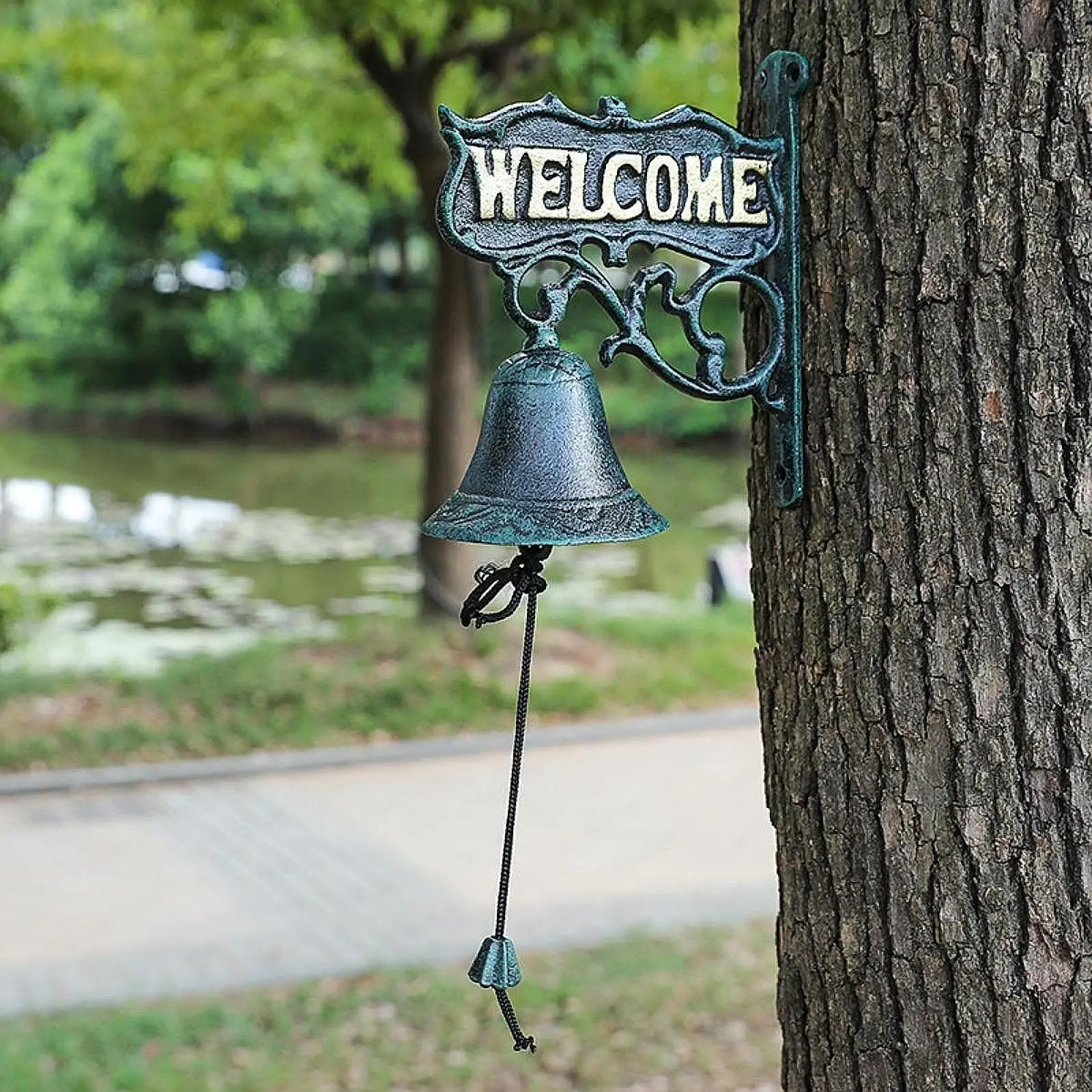 

Cast Iron Door Bell Welcome Sign Retro Wall Mounted Antique Outdoor Dinner Bell Rustic for Home Garden Farmhouse Outside Decor