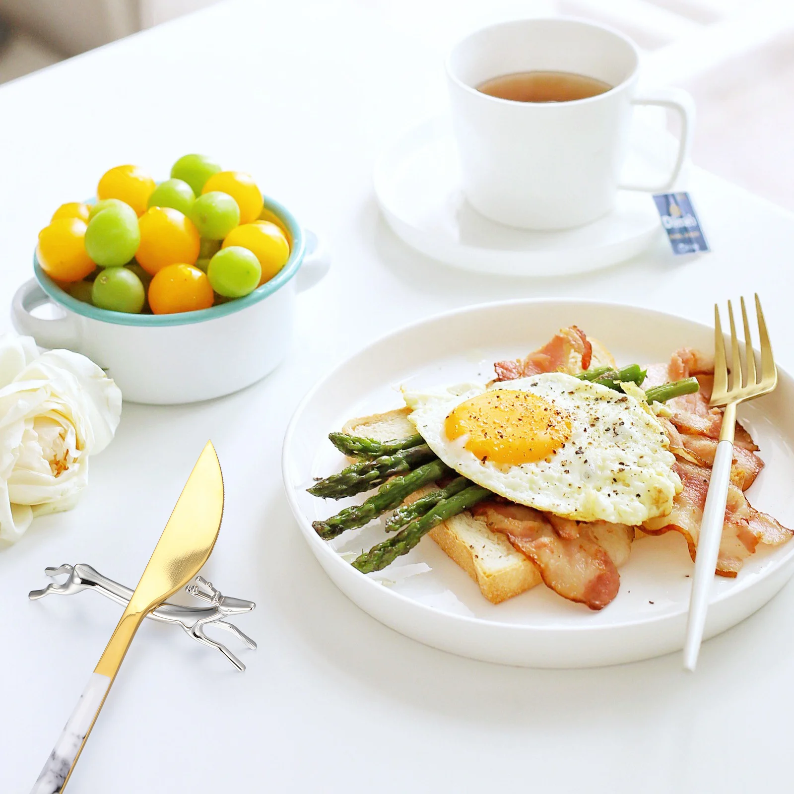 

4Pcs Alloy Chopstick Holders Multi-Functional Fork Rack Spoon Holder Non-Slip Table Decor Silver Modern Style Fork Racks