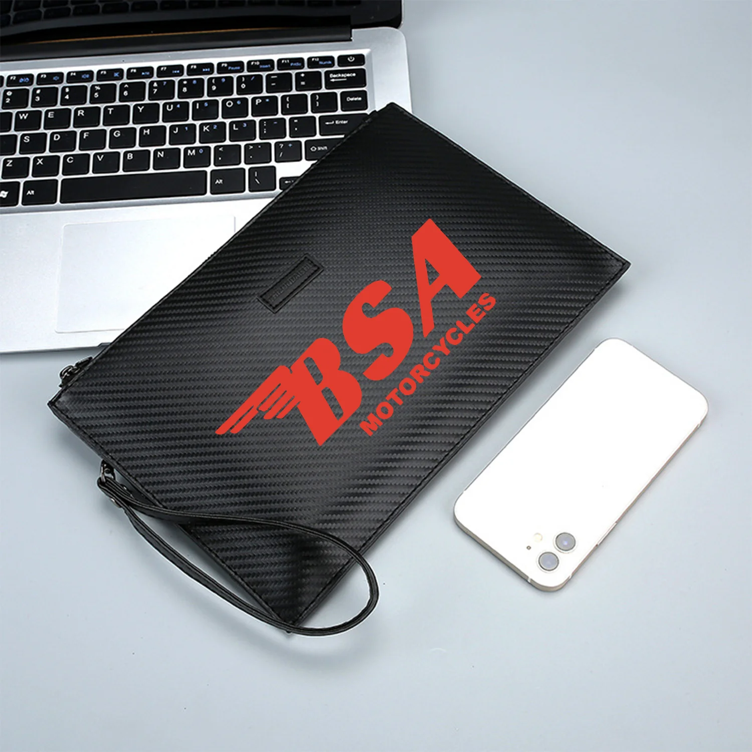 تصميم أجنحة شعار الدراجة النارية باللون الأحمر BSA حقيبة يد رجالية من البولي يوريثان مطبوعة أنيقة وعملية للحمل اليومي