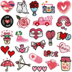 1 pz Patch adesivi ferro sulle toppe per abbigliamento cucito san valentino amanti ricamo fusibile Applique Badge borsa decorazione striscia