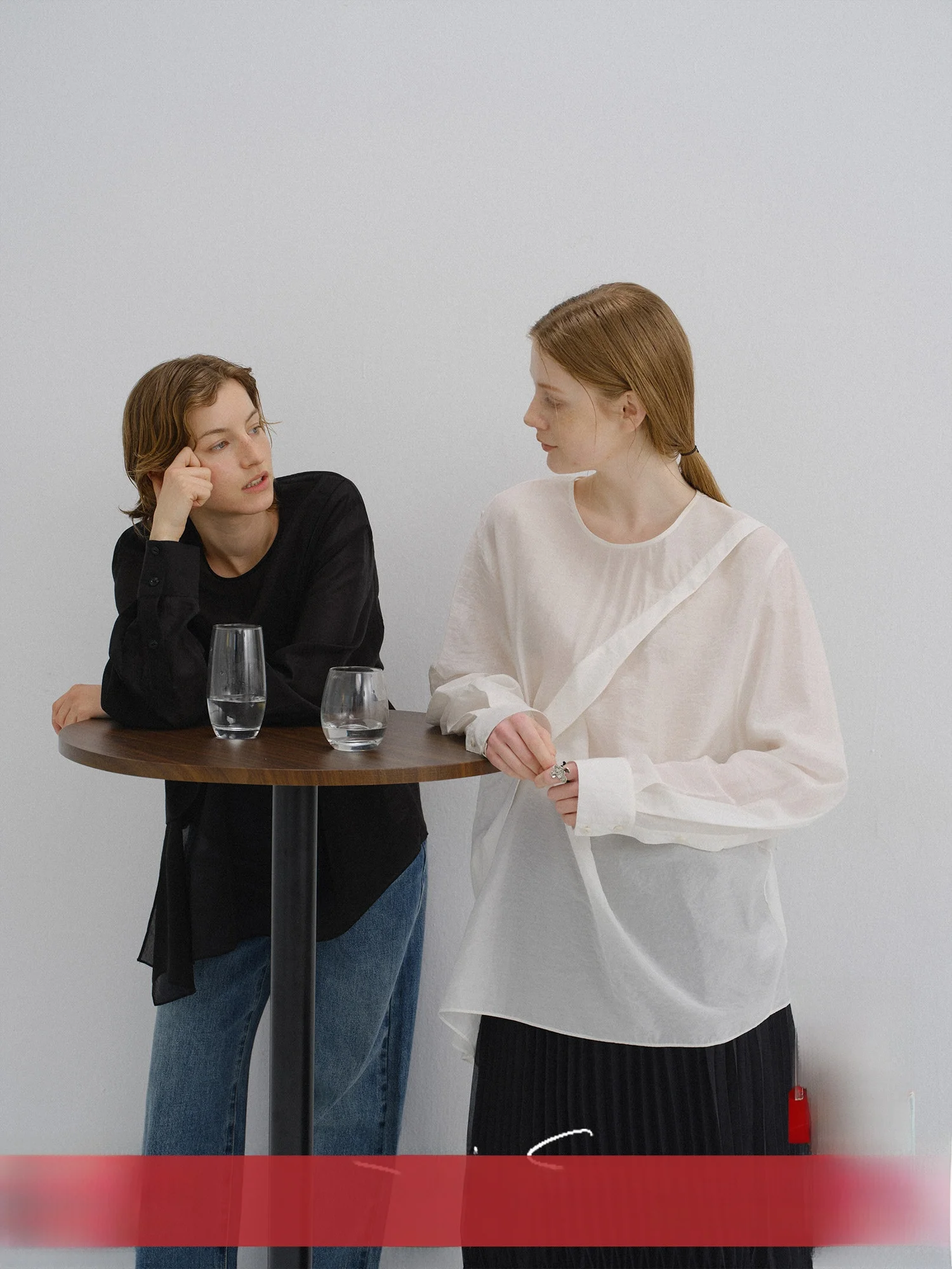 

Sonders Silk Blend Long Sve round Ne Relax Fit irt Women's Premium Faion Commute Sle T Top with Pleated Design