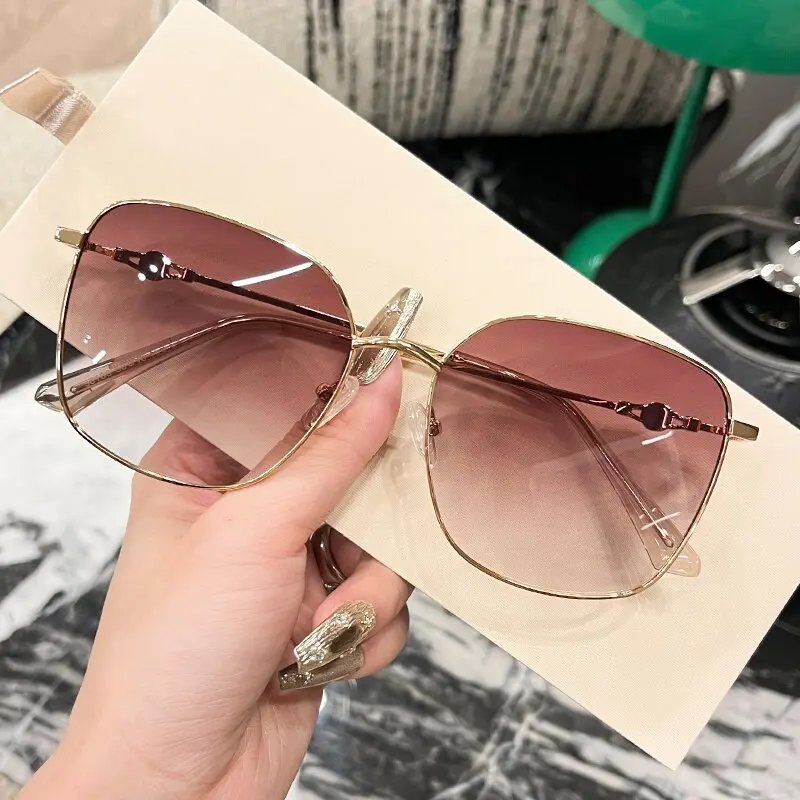 

New Large Frame Fashionable Sunglasses With UV Protection And Sun Shading Trend, Versatile Polarized Sunglasses For Women