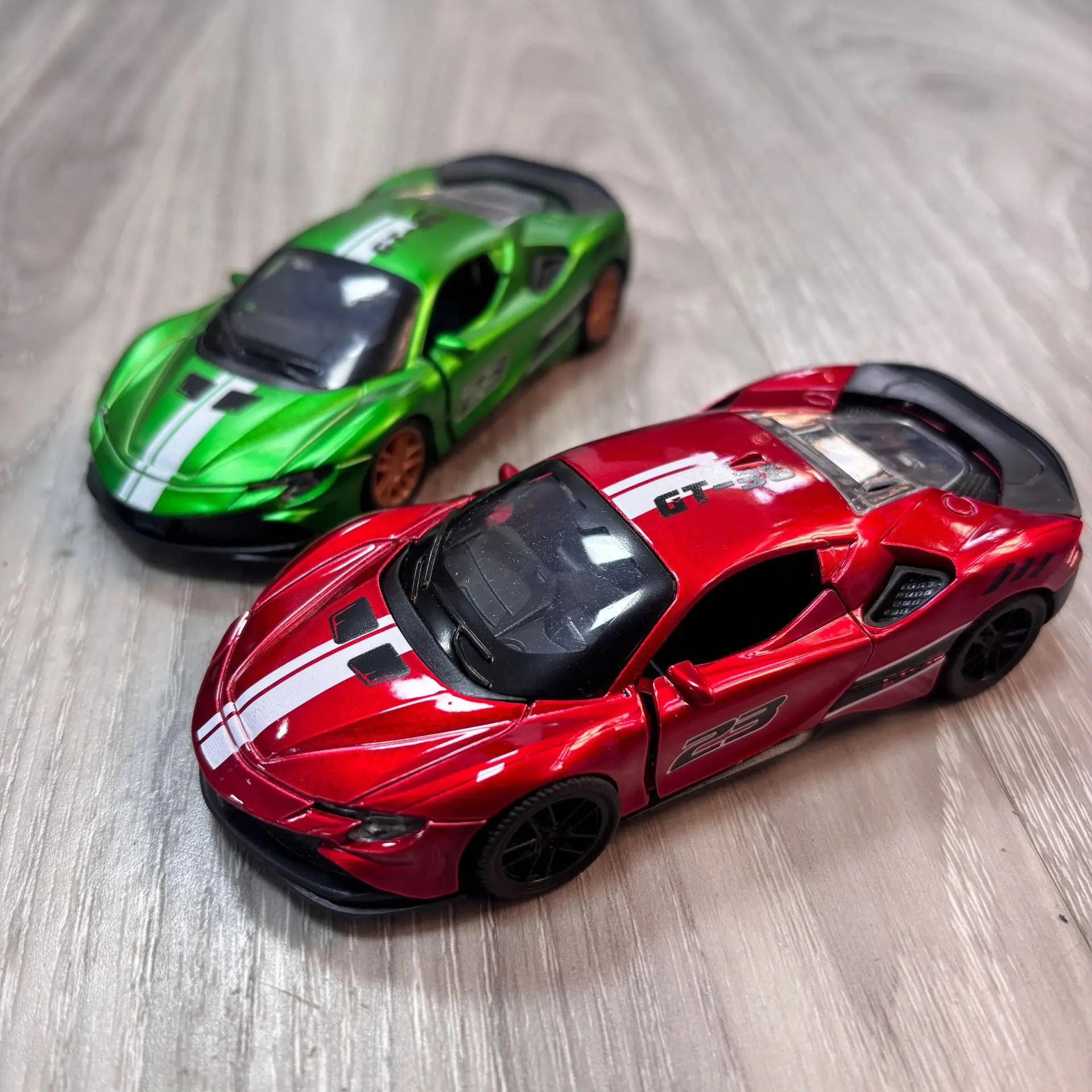 

1:36 SF90 Sports Car Alloy Diecast Car Model Toy Simulation Advanced Decorative Toys Birthday Gift