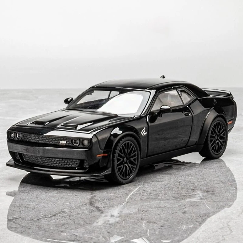 Diecast 1:32 Scale Challenger SRT Simulation Alloy Car Model Sound And Light Children Birthday Gift Display Collectible