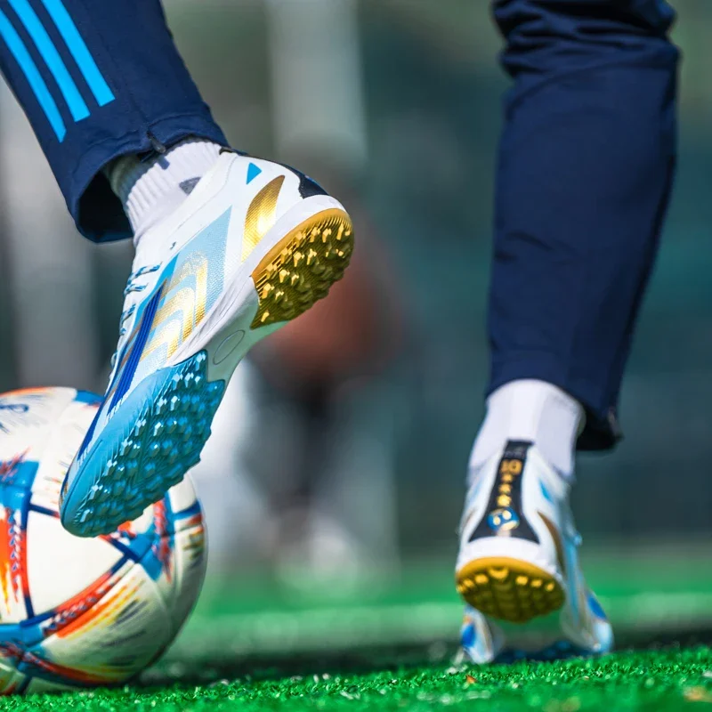 High Quality Ultralight Mens Soccer Shoes Non-Slip Turf Soccer Cleats for Kids TF/FG Training Football Boots Chuteira Campo
