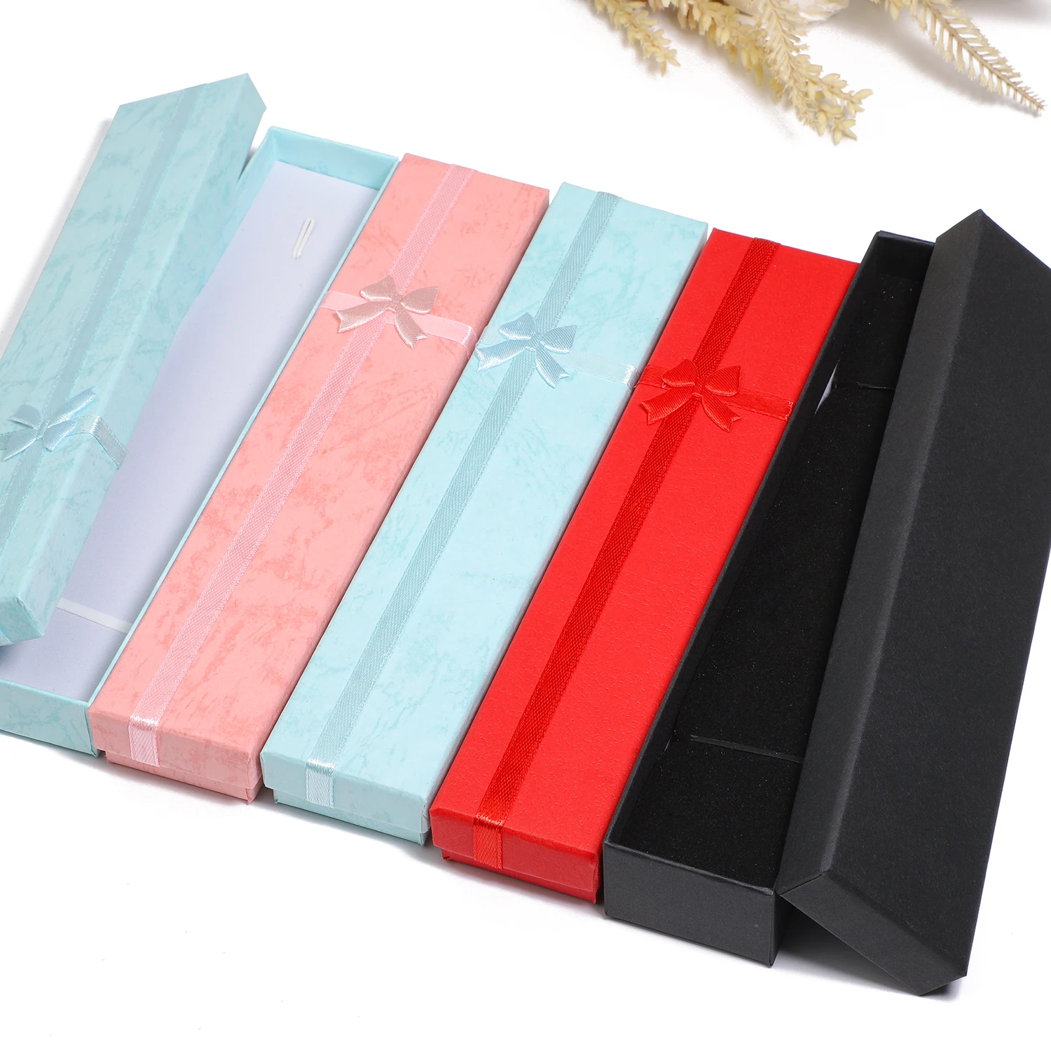 Рисунок 4 - элегантная шкатулка для драгоценностей с бантом