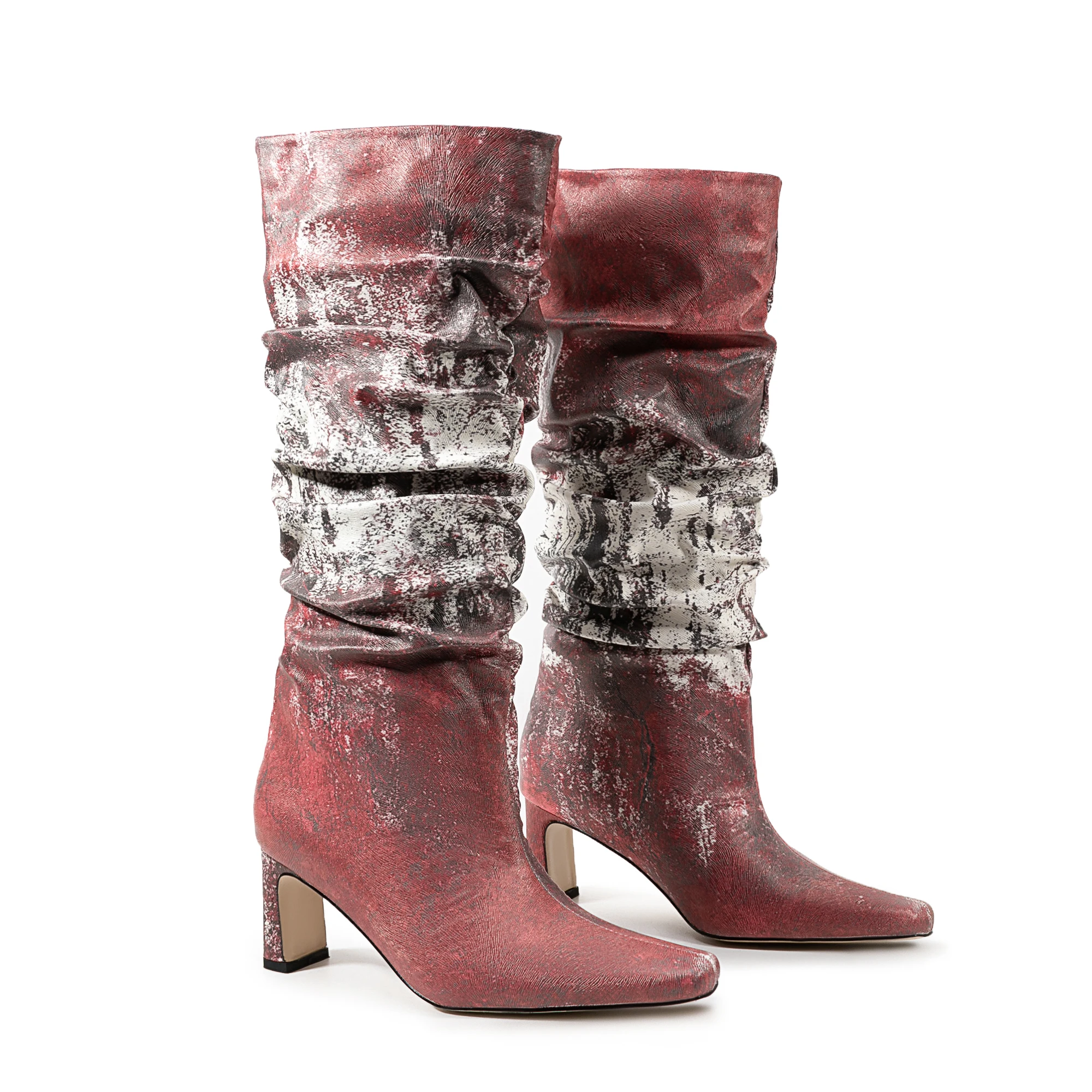 

2025 модные новые простые сапоги выше колена в европейском и американском стиле, модные плиссированные камуфляжные сапоги с острым носком на толстом каблуке 4,5 см с боковой молнией