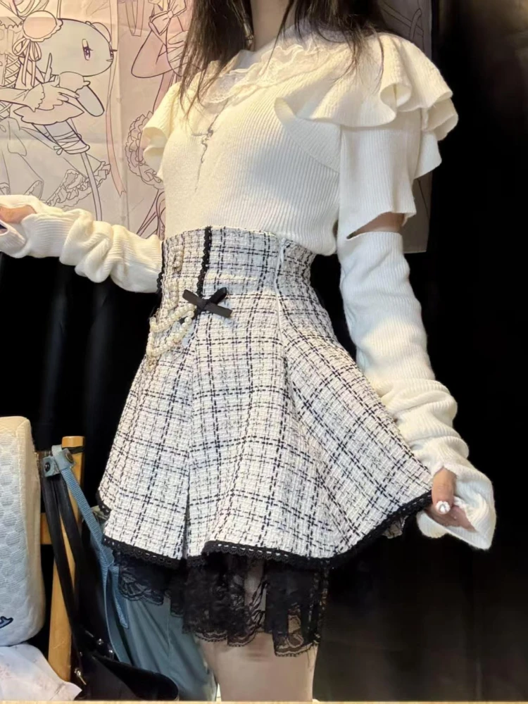 ชุดเซ็ต 2 ชิ้น เสื้อเชิ้ตลูกไม้สไตล์วินเทจทรงเข้ารูป ลายสก็อต กระโปรงสั้นเอวสูงทรงเข้ารูป ดีไซน์แบบเย็บต่อผ้าสไตล์ญี่ปุ่นสำหรับฤดูหนาว น่ารักสไตล์คาวาอี้ สำหรับผู้หญิง