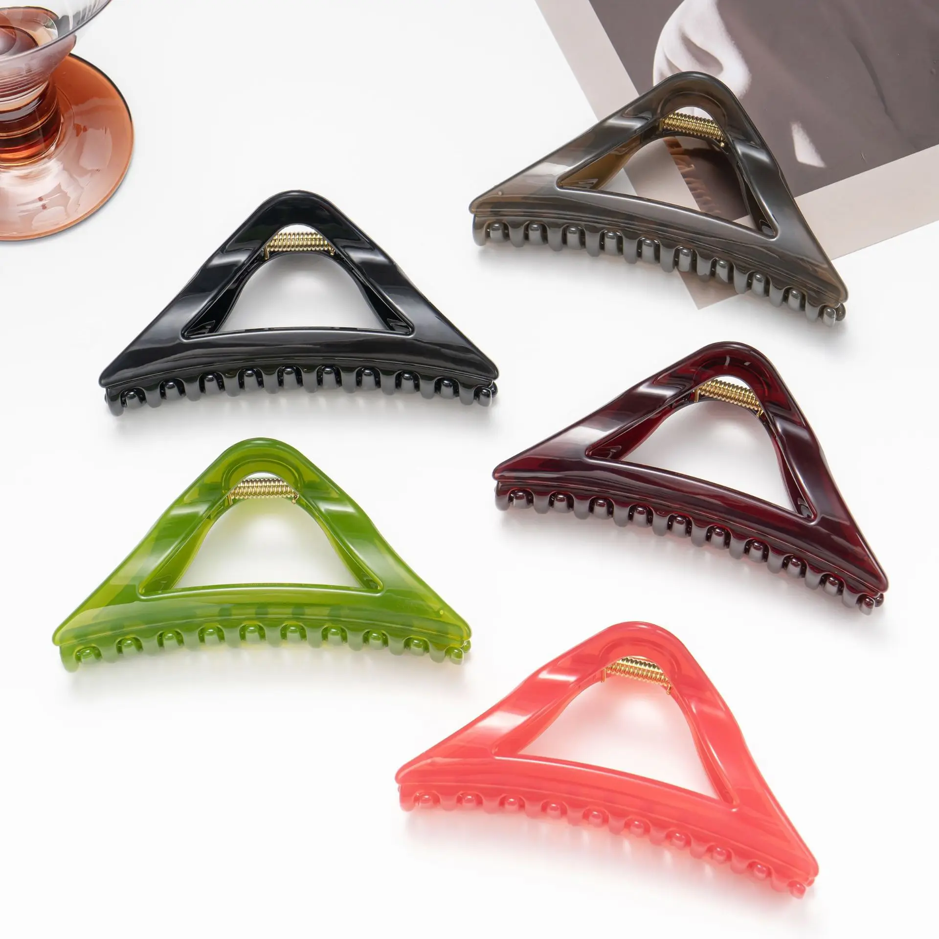 Woman Large Hollow Out Triangle Baking Varnish Bright Oil Hair Claw Barrettes Girl Acrylic Headwear Exquisite Hair Shark Clip