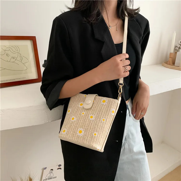 

Female straw woven shoulder cell phone bag cross-body bag with chain bucket bag