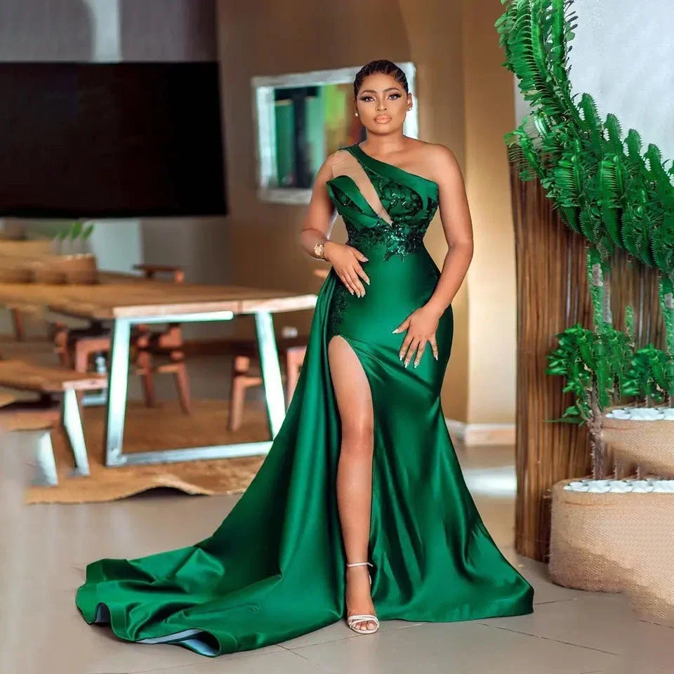 ชุดราตรีผ้าซาตินแบบเปิดไหล่ข้างเดียว ทรงเมอร์เมด ผ่าข้าง สำหรับงานพรอม งานพิธีการ หรืองานราตรี สไตล์แอฟริกัน  รับตัดตามสั่ง