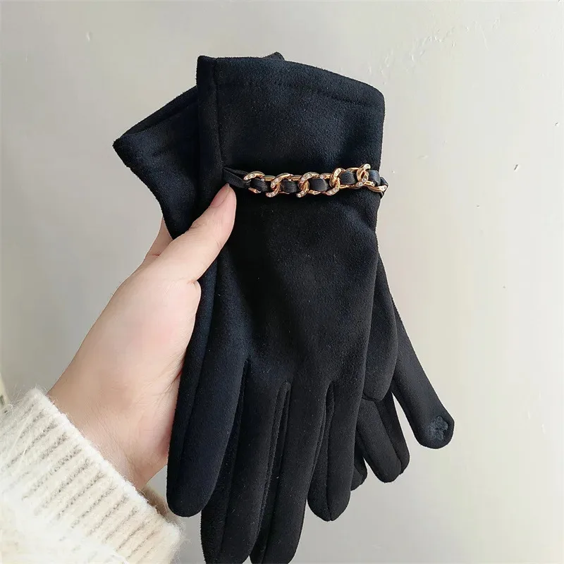 

2026 New Fashion Suede Elegant Windproof Touch Screen Gloves Winter Women'S Gloves Full Finger Keep Warm Chain Black Glove