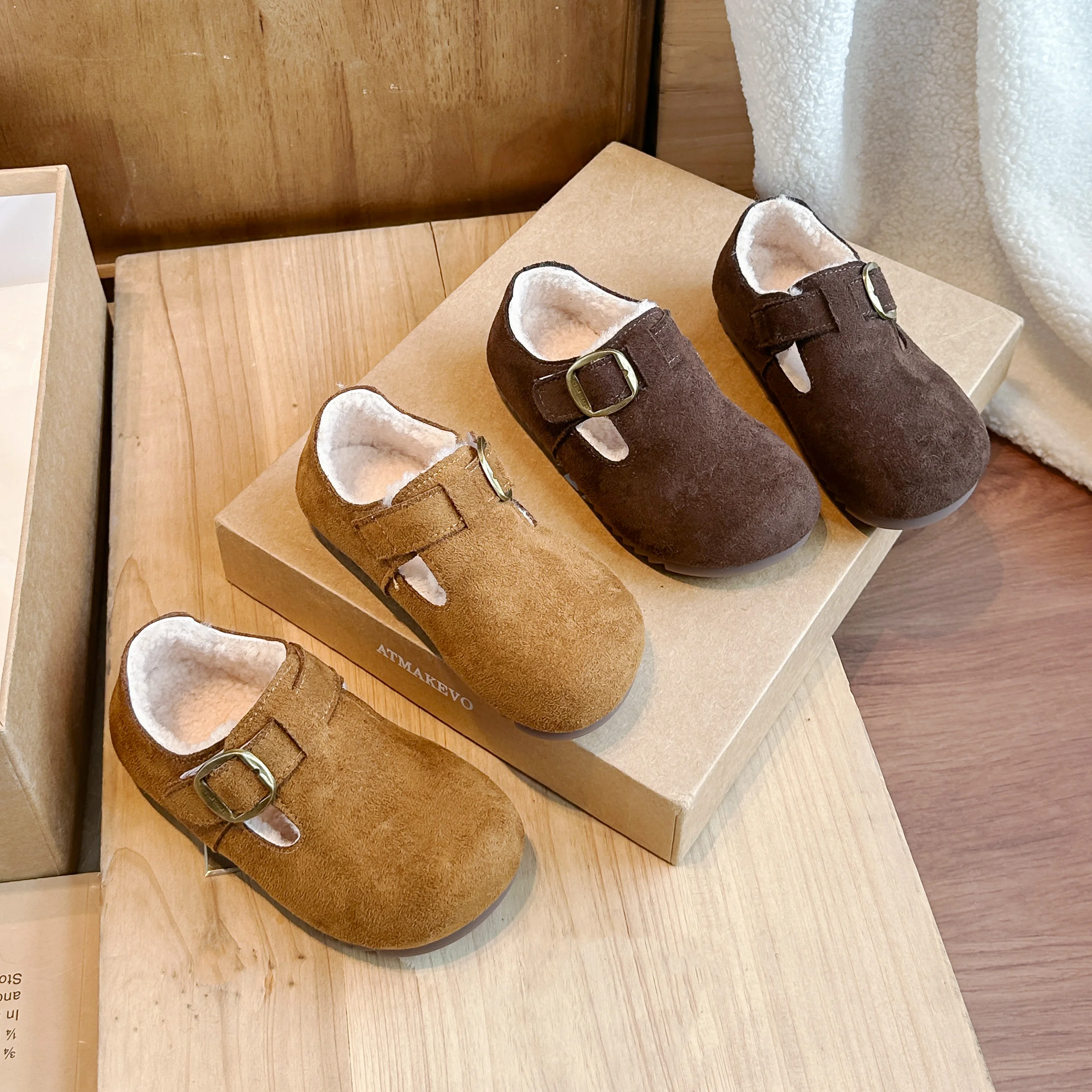 Warm Fleece Lined Leather Shoes for Girls 2026 New Winter Toddler Walking Shoes Soft Sole Simple Retro Kids School Casual Flats