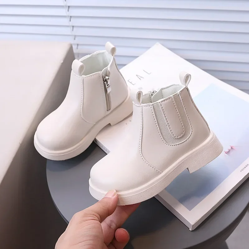 

2025 Autumn New Kids Chelsea Boots Solid Color Versatile Boys Girls Short Boots British Style Children Ankle Boot Wear-Resistant