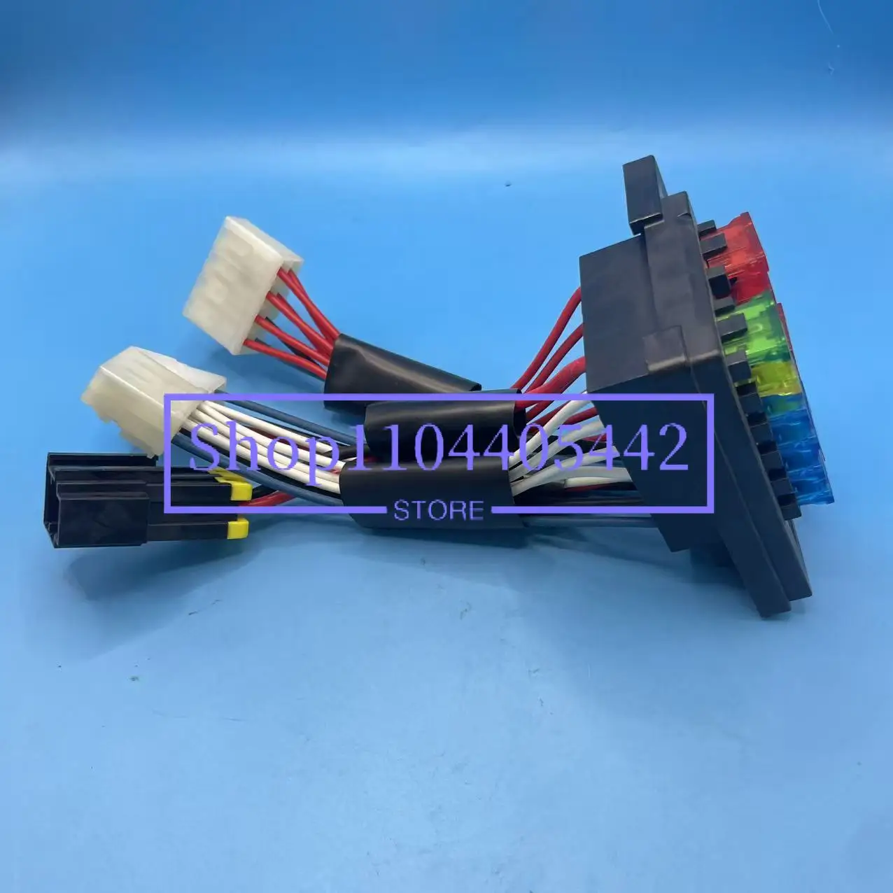 K1001468  BOX FUSE DH60-7;SOLAR 75-V SOLAR 55-V PLUS SOLAR 75-V