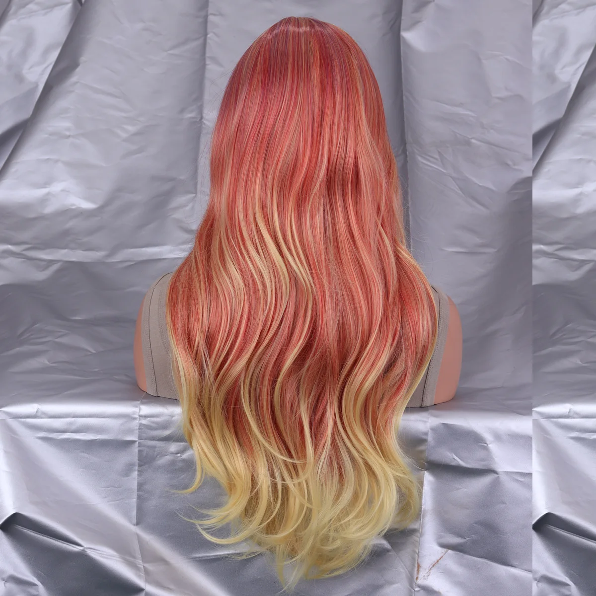 Mulher de peruca branca europeia e americana, mudança gradual rosa amarelo longo cabelo encaracolado seda de alta temperatura cobertura de cabeça cheia