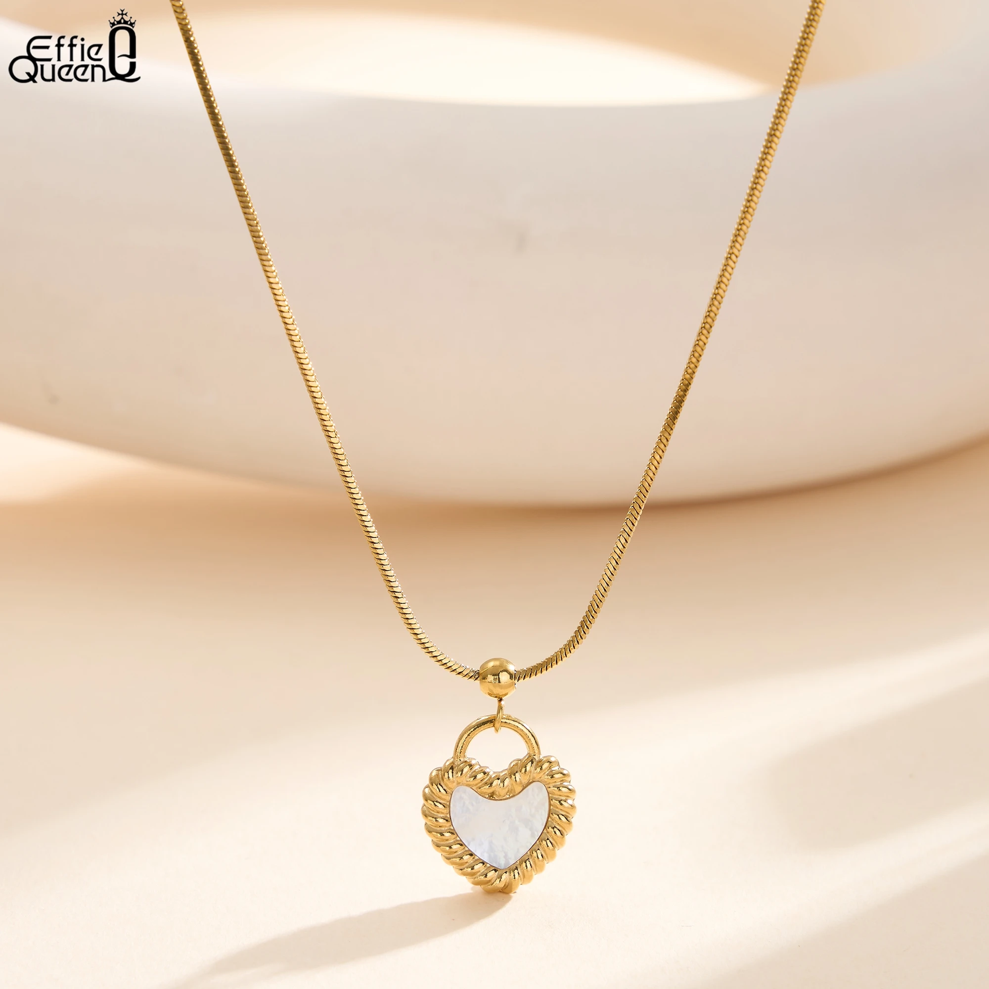 EFFIE QUEEN Stainless Steel 18k Gold Heart Shaped Shell Pendant Necklace Natural Jewelry for Women Summer Beach Vacation STMN07