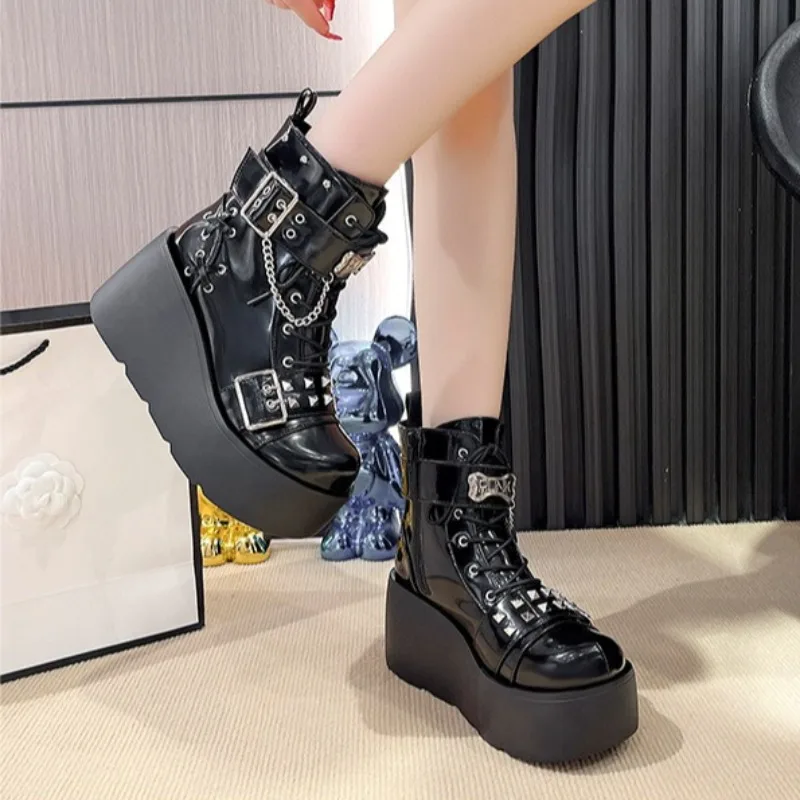 

Women's Ankle Boots Fashion Platform Knight Short Boots Belt Buckle High Quality Thick Sole Leather Goth Women Boots Botas Mujer