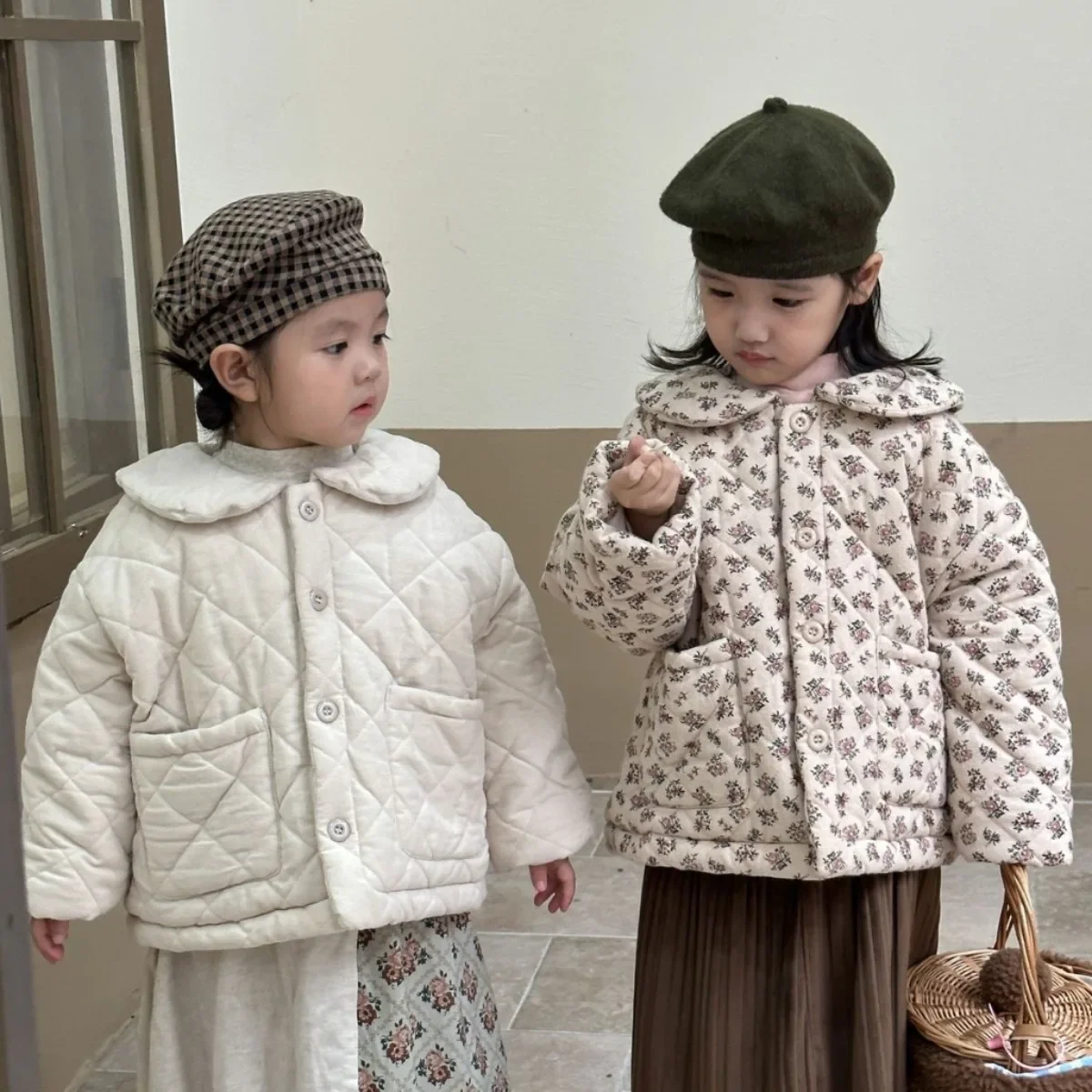 

Korean girl 2023 new baby coat cotton jacket winter doll collar plush thickened floral children's cotton jacket