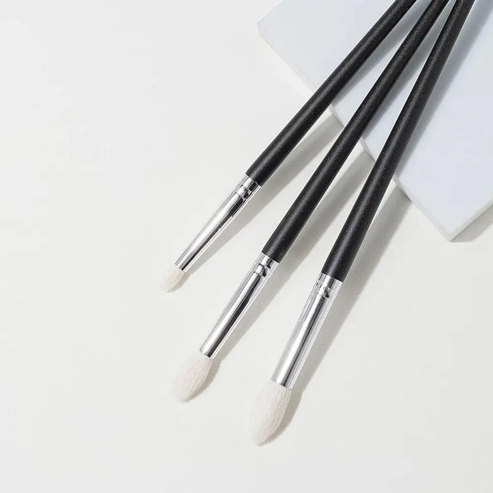 

3 Pcs Wooden Ergonomic Handle Smudge Eye Cosmetic Brush Tapered Blending Brush Kabuki Brush Eyeshadow Crease Brush Makeup Brush