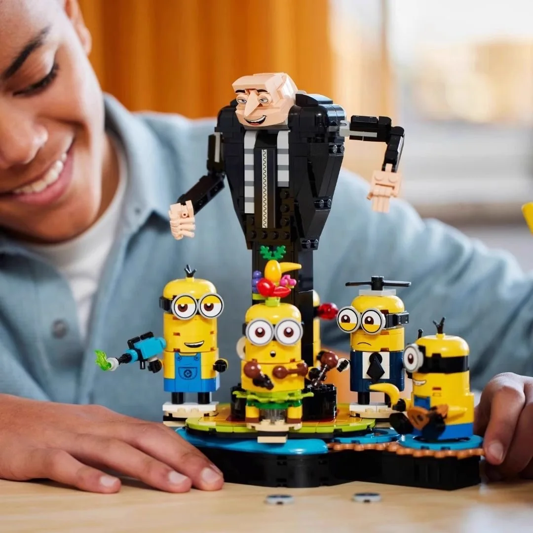 

Gru and Minions Set 75582 Model Building Blocks Toy for Boys and Girls, Educational Puzzle Gift 839pcs