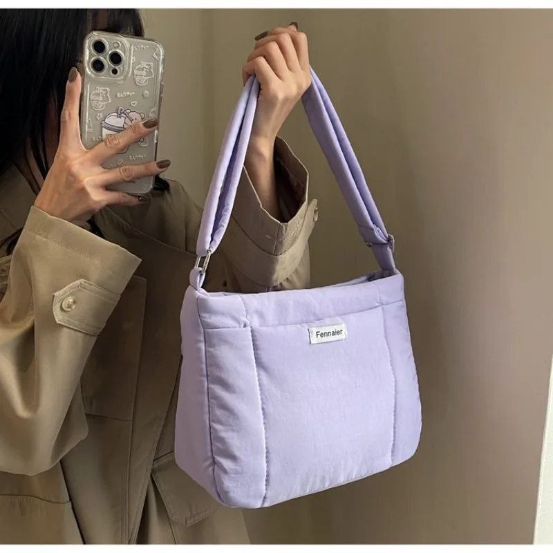 

Minimalist Vintage Shoulder Bag For Women Luxury Designer Diaper Bag Large Capacity Simple Leather Fashionable Messenger