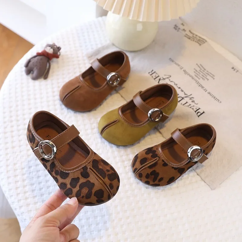 Girls Princess Shoes Spring Autumn with Leopard Prints Horseshoe-shaped Flats Metal Buckle Kids Casual Shoes 26-36 Sweet Classic