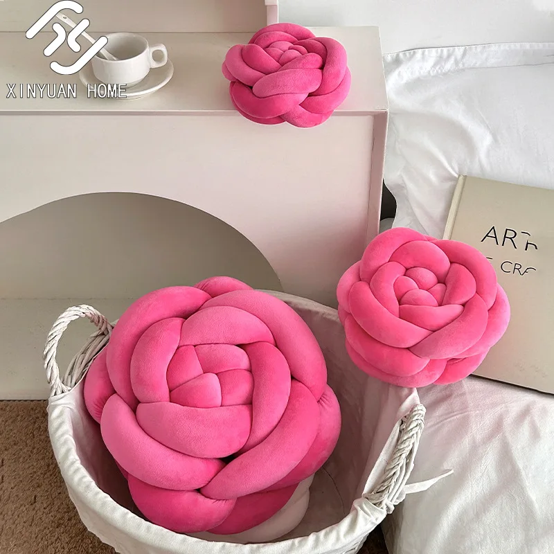 

Velvet Cushion for Couch Throw Pillow 28x28x13cm Luxury Rose Design Bed Decor Adult Home Accent Fluffy Back Support