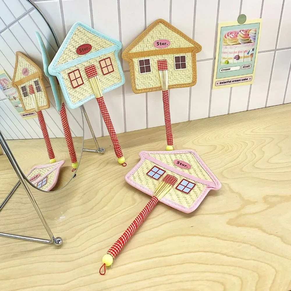 Gift House Design Hand-Woven Fan Cute Portable Cattail Fan Natural Lightweight Hand Cranked Fan Home Decor
