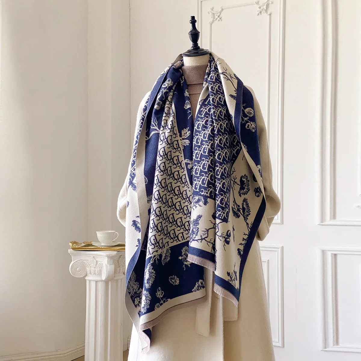 New Winter Luxury Women's Double-Sided Jacquard Cashmere Scarf Warm Elegant Pashmina Shawl Outdoor Cold-Resistant Windproof