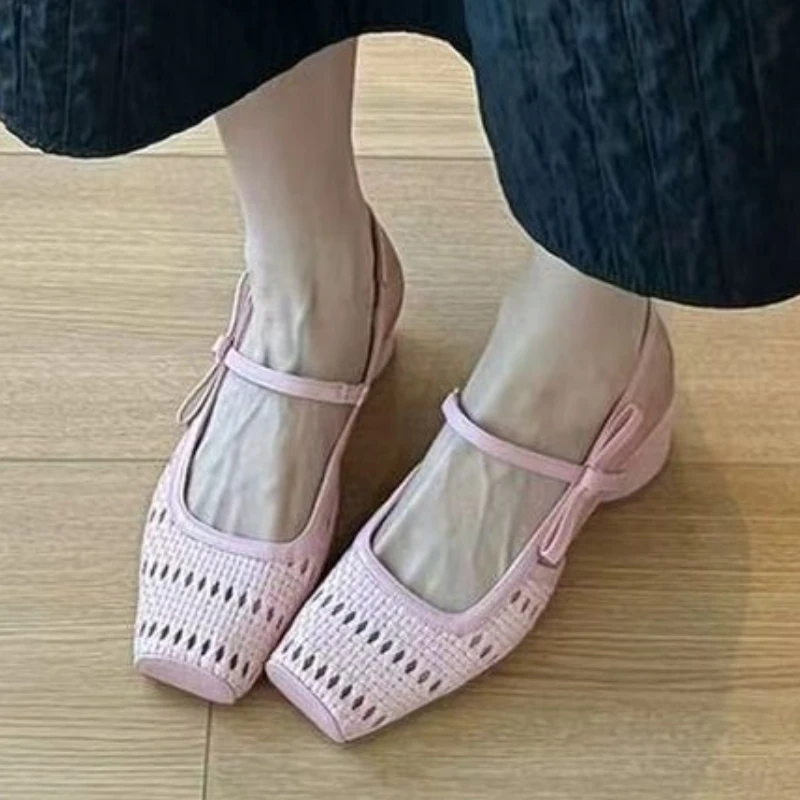 Sandal Hak Jaring Wanita Sepatu Hak Sedang Pita 2025 Sepatu Chunky Dangkal Ujung Persegi Mode Baru Musim Panas Slide Nyaman Berjalan Wanita