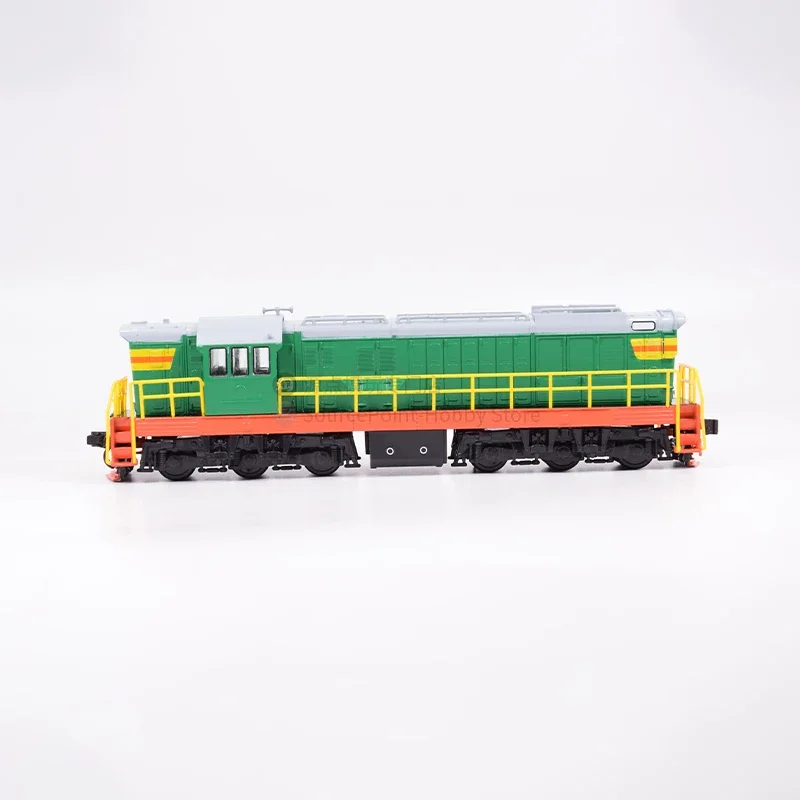 Brand New Soviet Union 2nd Generation CHME3 Diesel Locomotive Die-cast Model 1/87 Russian Train Switcher Plastic Model JLKN002