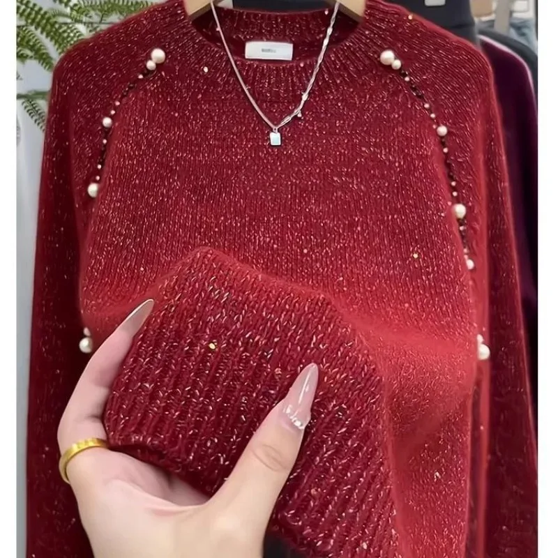 

2025 New Winter Women's Fashion Retro Beaded Knitwear High-end Beautiful Tops