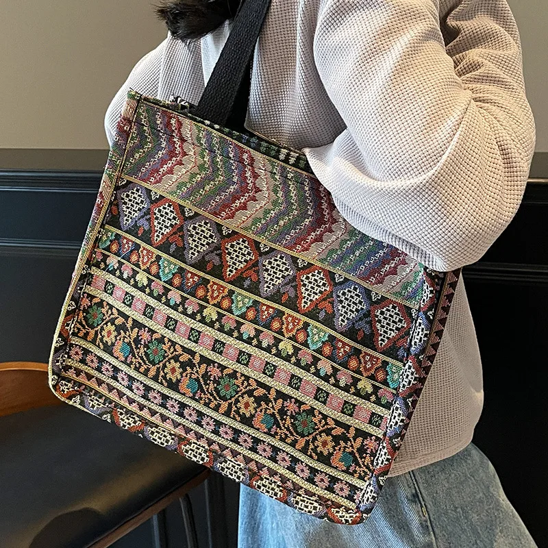 

Casual Bohemian Ethnic Style Canvas Shoulder Handbag High Quality Portable Shopping Tote Bag for College Students Commuting