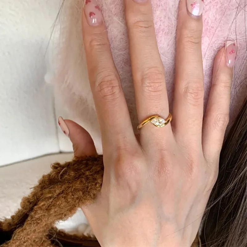 Foxanry Silver Color Minimalist Zircon Ring For Women Couples Elegant Classic Fashion Personality Exquisite Wedding Jewelry Gift