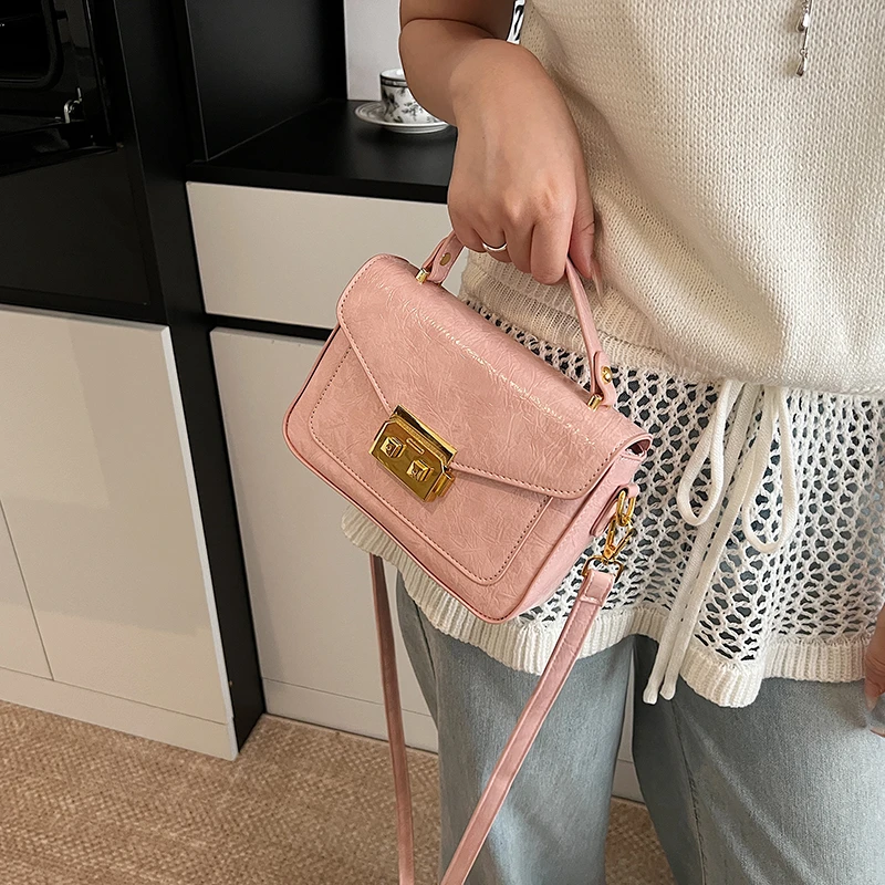 

Classic Women's Messenger Bag Leather Crossbody Shoulder Bag Elegant Style Luxury Brand Popular