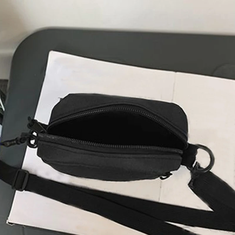 Neutral men's and women's bags with solid color and no patterns are suitable for travel, outings and photo-taking. image 5