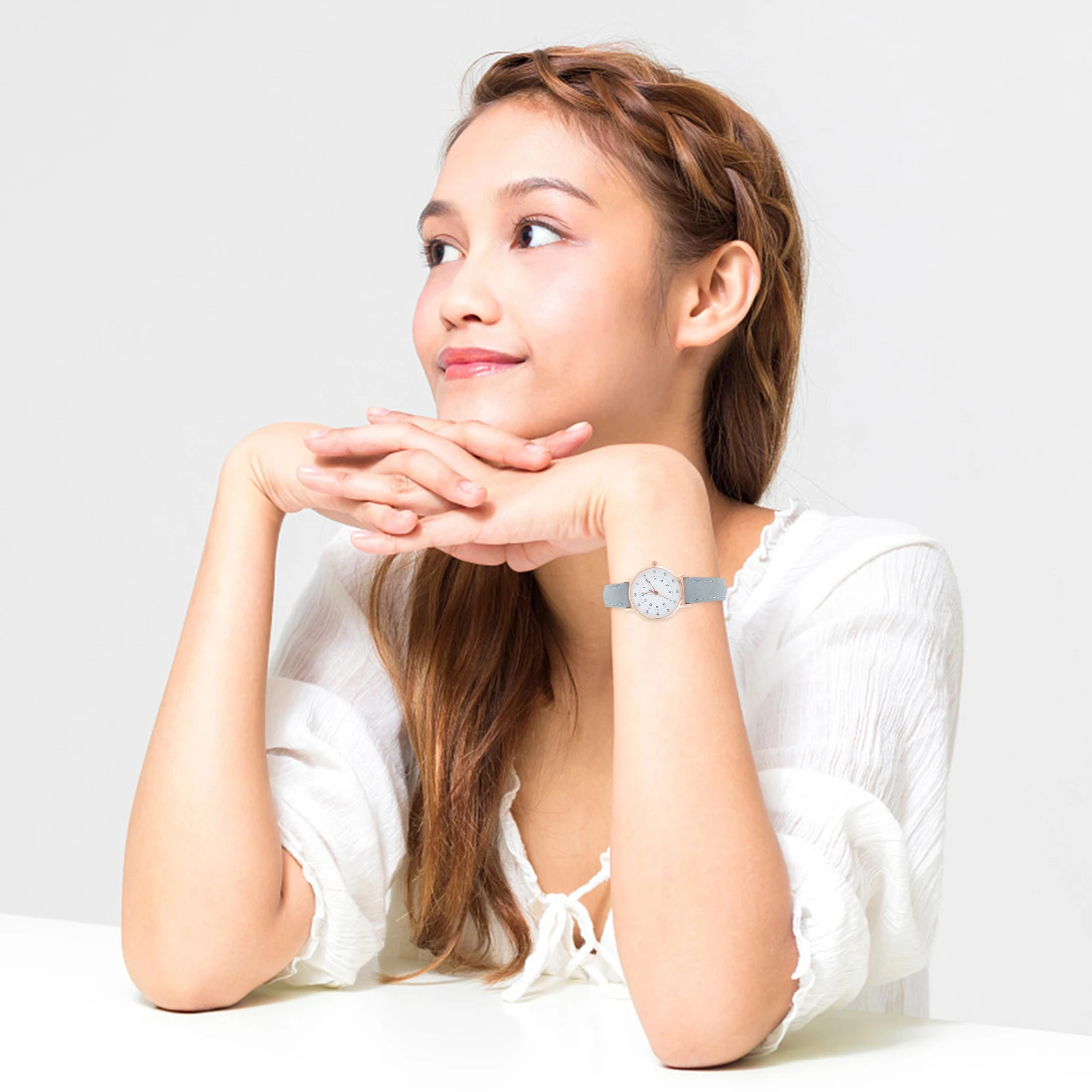 Кварцевые часы женские наручные женские повседневные девушки для отдыха цифровые современные деловые винтажные регулируемые серые стеклянные ремни из искусственного сплава