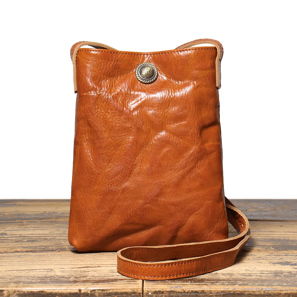 

LJ-5008 Fashionable Genuine Leather Shoulder Bag, Vegetable Tanned Top Layer Cowhide, Casual Retro Change, Versatile Women's Bag