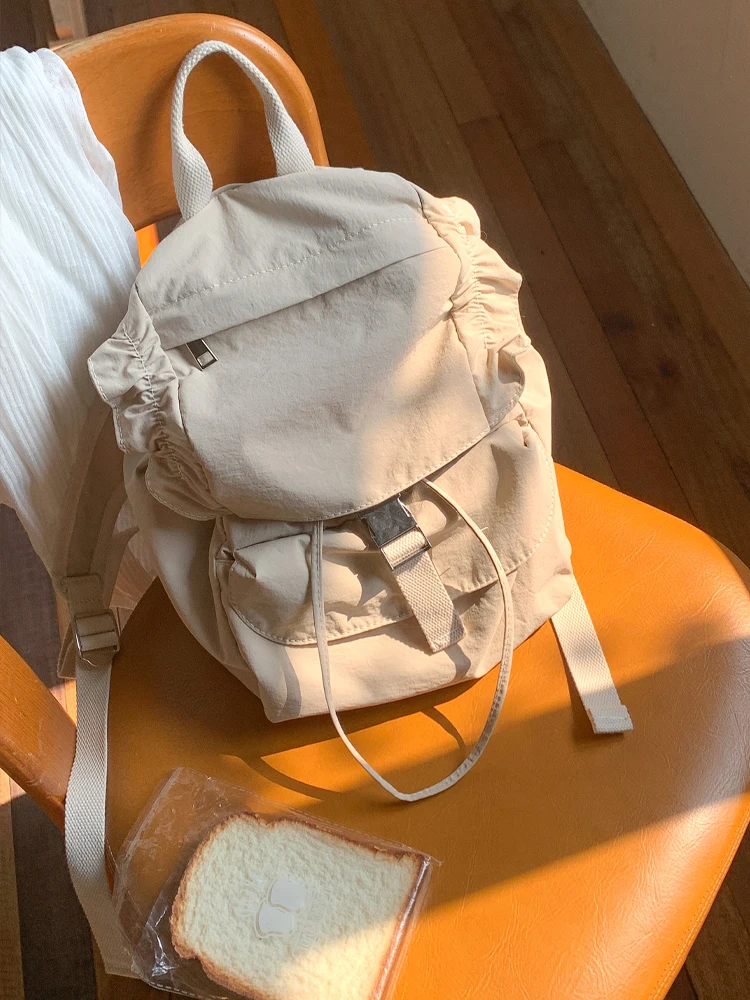 حقيبة كتف مزدوجة بتصميم كوري جديد لعام 2025، خفيفة الوزن ومتعددة الاستخدامات وذات سعة كبيرة، مناسبة للمدرسة والتنقل للنساء