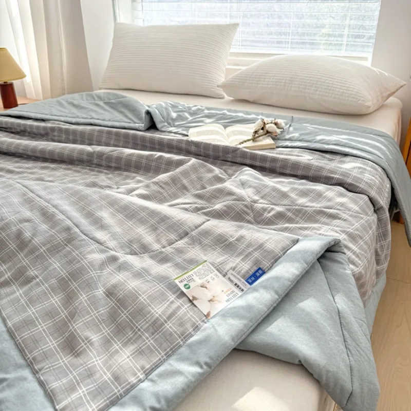 Comfortable and washable summer blanket made of all cotton for cooling and air conditioning  skin friendly and washable