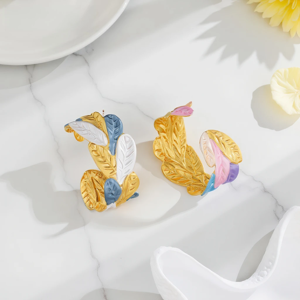 

Fashionable Irregular Dripping Oil Leaf Women's Stainless Steel Bracelet Colorful Charming Party Waterproof Jewelry Gift