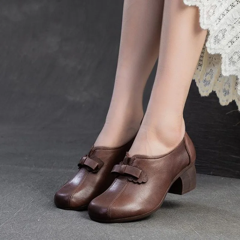 

2025 Autumn Top Cowhide Retro Deep Mouth Thick Mid Heels Soft Sole Non-slip Full Real Leather Shoes Women Trendy Pumps