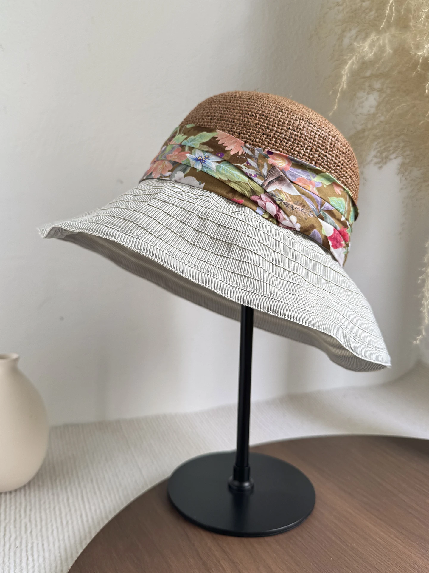women's-spring-summer-wide-brim-sun-hat-beachwear-breathable-polyester-laffey-grass-foldable-anti-uv-fishing-cap