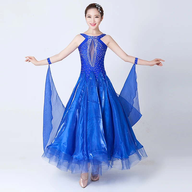 Abito lungo blu lago Abito da ballo valzer senza maniche Abiti da ballo moderni da stadio Nastro Gonne da flamenco bianche Strass rossi Rosa