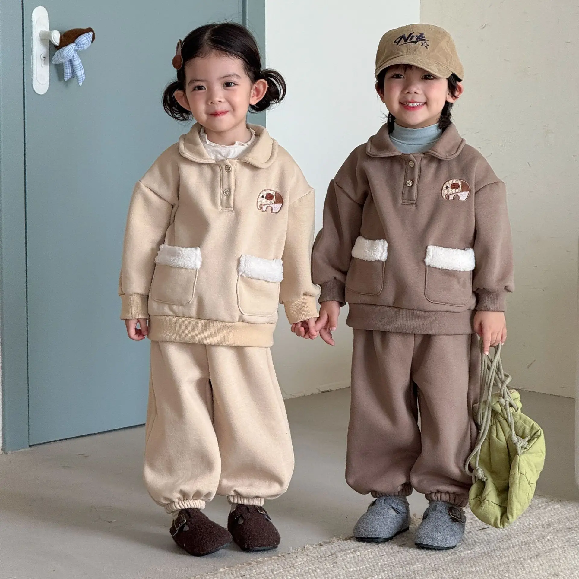 2026 Winter New Children Plus Velvet Thick Clothes Set Boys Girls Lapel Fleece Sweatshirt + Pants Warm 2pcs Suit Kids Outfits